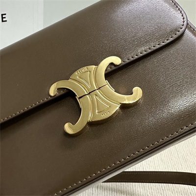 Ce**e teen triomphe bag in shiny calfskin dk brown color