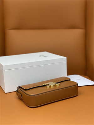 Ce**e triomphe shoulder bag in shiny calfskin brown color