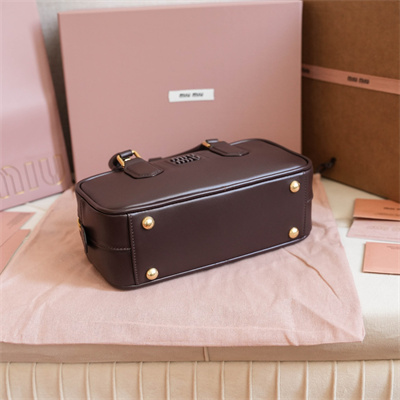 M*um*u arcadie leather top handle bag briarwood color