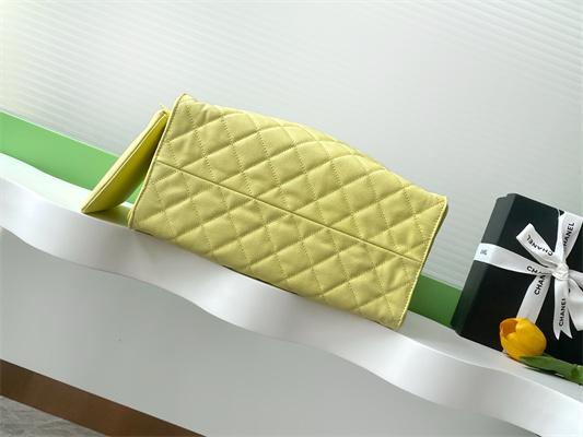 Ch*el 25 medium handbag grained calfskin gold tone metal yellow as5311