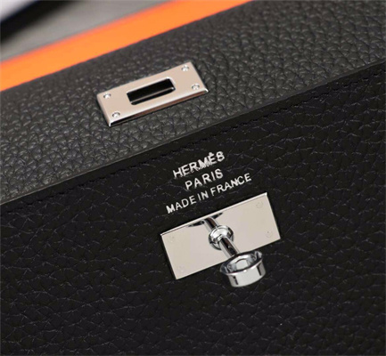 Her.mes Kelly Classic Wallet Calfskin Black Color Silver tone Metal