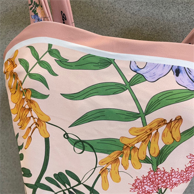 G*u*i swimsuits 38398