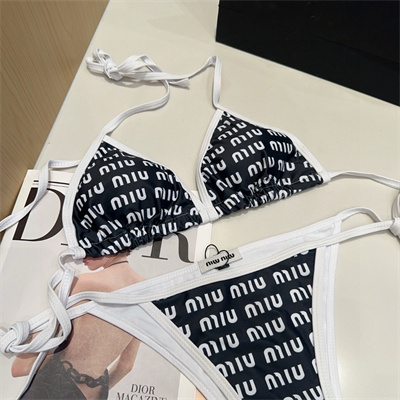 M*um*u swimsuits 38400