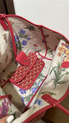 Go*ard saint l0*is pm bag in Go*ardine canvas & chevroches calfskin fuchsia