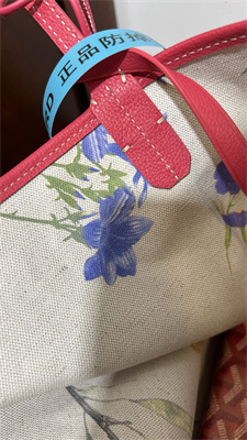 Go*ard saint l0*is gm bag in Go*ardine canvas & chevroches calfskin fuchsia