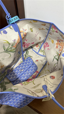 Go*ard saint l0*is gm bag in Go*ardine canvas & chevroches calfskin iris