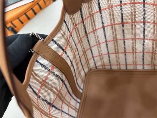 Picotin Lock 18 Bag in H canvas and Swift calfskin with “Couverture Carre” embroidery Gold HS