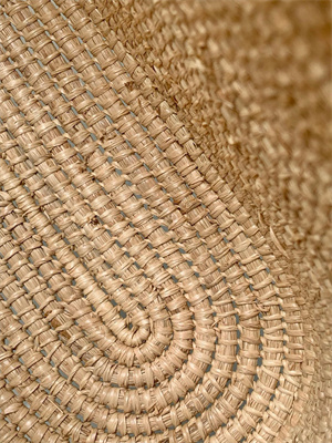 L0ew* small square basket in raffia&calfskin nature/white