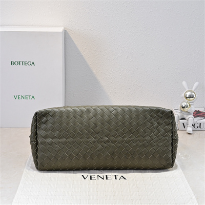 BV Large Andiamo Messenger Bag In Calfskin Mustard