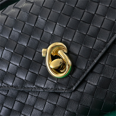 BV Knot Lock Bag In Lambskin Black