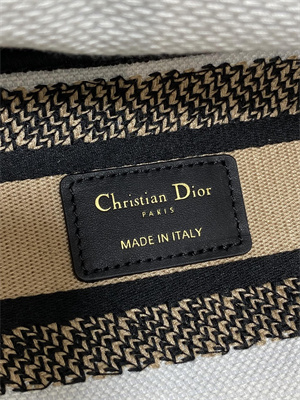 CD Medium Lady D-Lite Bag Embroidery White