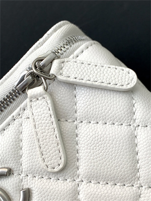 Ch*el vanity case grained calfskin& silver-tone metal white ap3940