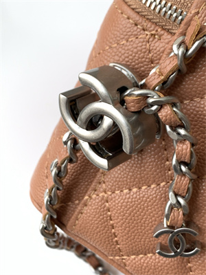 Ch*el vanity case grained calfskin& silver-tone metal brown ap3940