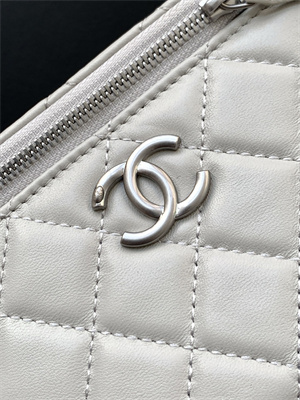 Ch*el vanity case lambskin & silver-tone metal grey ap3940