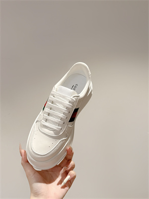 G*u*i sneakers women/men 38993