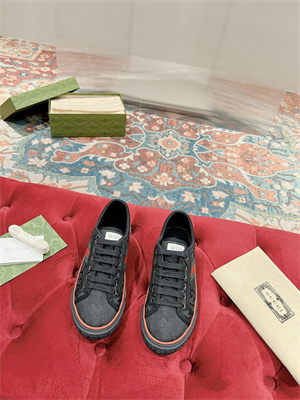 G*u*i sneakers women/men 38995