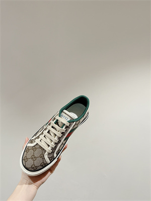 G*u*i sneakers women/men 38995