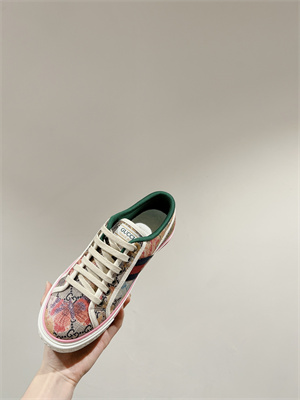 G*u*i sneakers women/men 38996