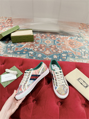 G*u*i sneakers women/men 38996