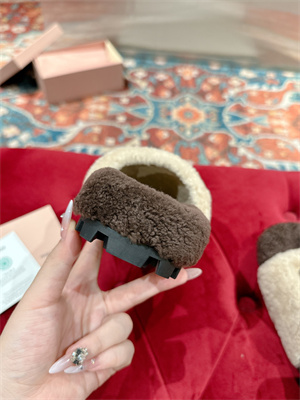 M*um*u slipper women 39004