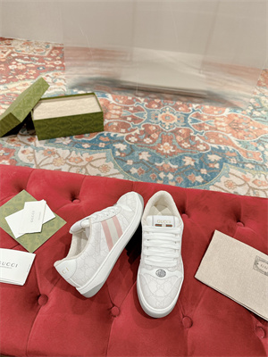 G*u*i sneakers women/men 39013