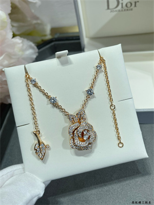 D*or necklace 38980