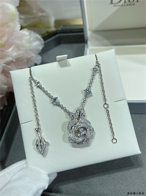 D*or necklace 38980