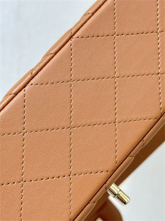 Ch*el medium classic flap bag lambskin gold tone metal caramel color 01112 top