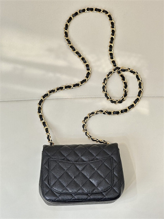 ch*el S*per mini classic flap bag grained calfskin gold tone metal black 01115 top