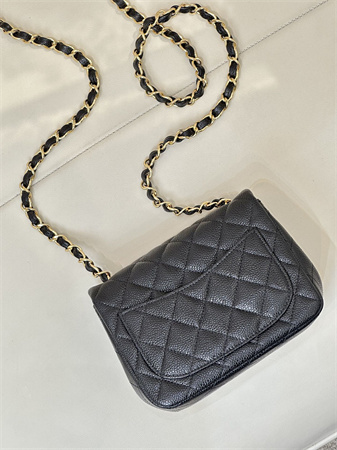 ch*el S*per mini classic flap bag grained calfskin gold tone metal black 01115 top