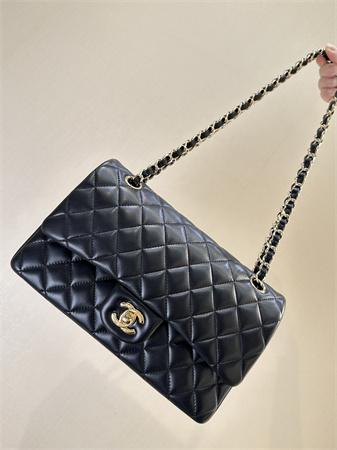 Ch*el medium classic flap bag lambskin gold tone metal black 01112 top