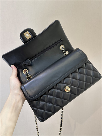 Ch*el medium classic flap bag lambskin gold tone metal black 01112 top