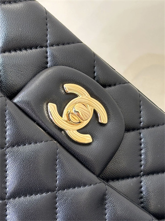 Ch*el mini classic flap bag lambskin gold tone metal black color 01116 top