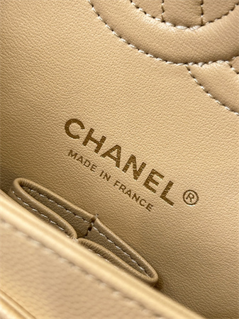 Ch*el medium classic flap bag grained calfskin gold tone metal beige 01112 top