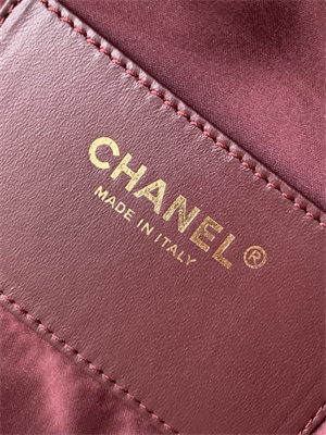 Ch*el 25 medium handbag grained calfskin gold tone metal burdundy as5311