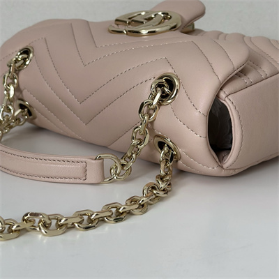 Gu.cci GG Marmont Small shoulder bag matelassé chevron lambskin leather Lt Gold toned hardware Pink Beige 837280
