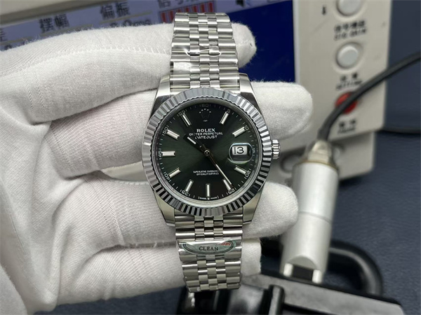 R*l*x men’s watch 38920 top