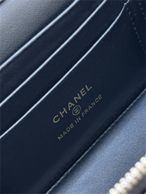 Ch*el long vanity with chain grained calfskin & gold-tone metal black ap4933 top