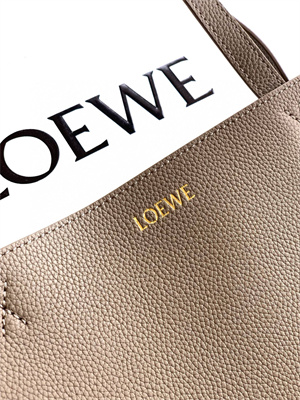L0ew* medium puzzle fold tote in grained calfskin