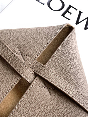 L0ew* medium puzzle fold tote in grained calfskin