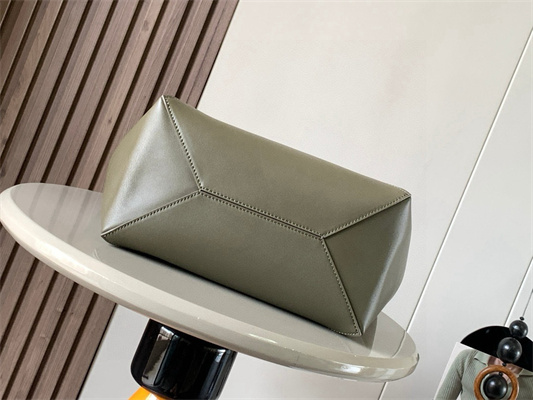 L0ew* medium puzzle fold tote in shinny calfskin