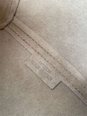 L0ew* medium puzzle fold tote in shinny calfskin