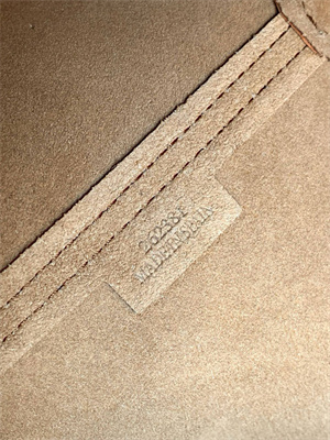 L0ew* medium puzzle fold tote in shinny calfskin