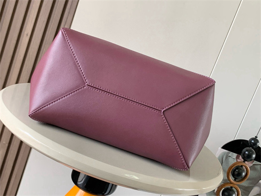 L0ew* medium puzzle fold tote in shinny calfskin