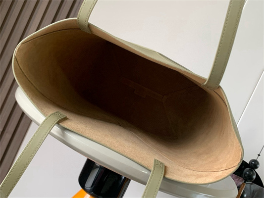 L0ew* medium puzzle fold tote in shinny calfskin