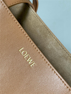 L0ew* medium puzzle fold tote in shinny calfskin