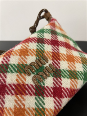M*um*u plaid wool pouch red/green